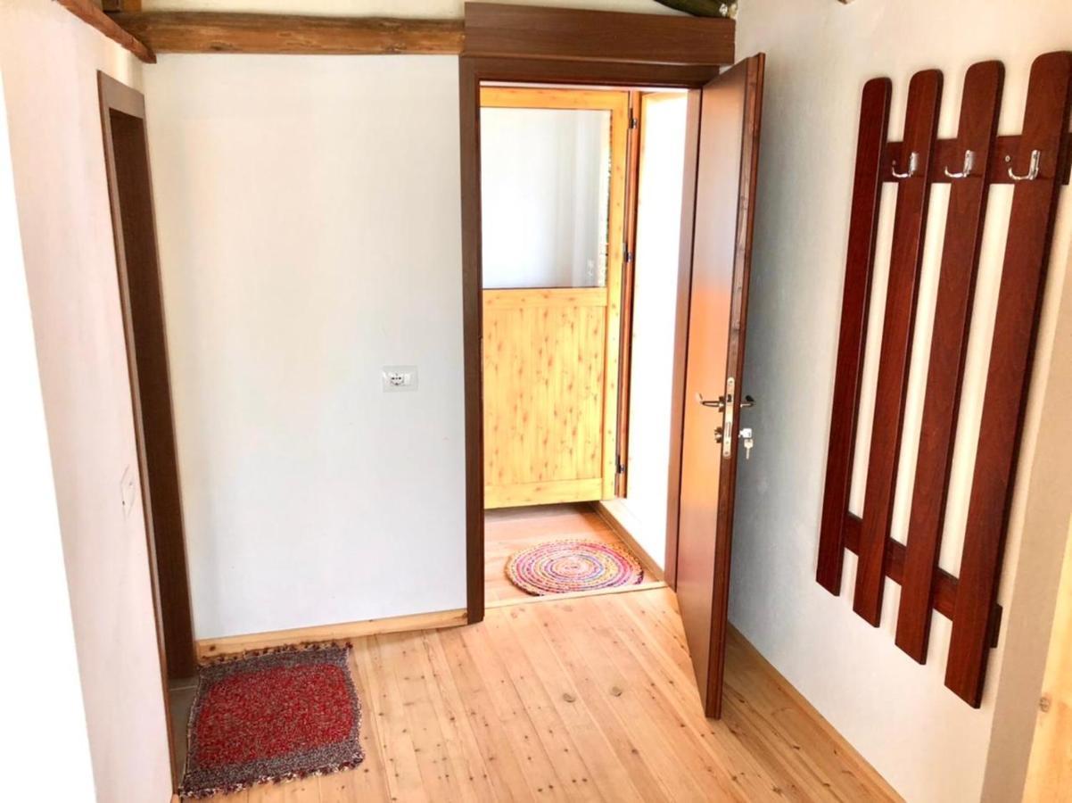 Villa Muzhaqi Nivice Eksteriør billede