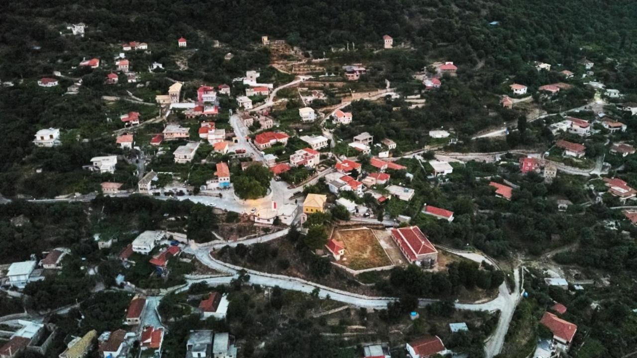 Villa Muzhaqi Nivice Eksteriør billede